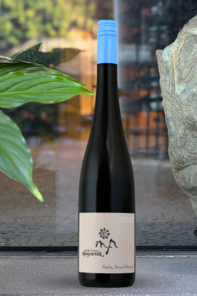 2022 Arndorfer Strasser Weinberge Riesling